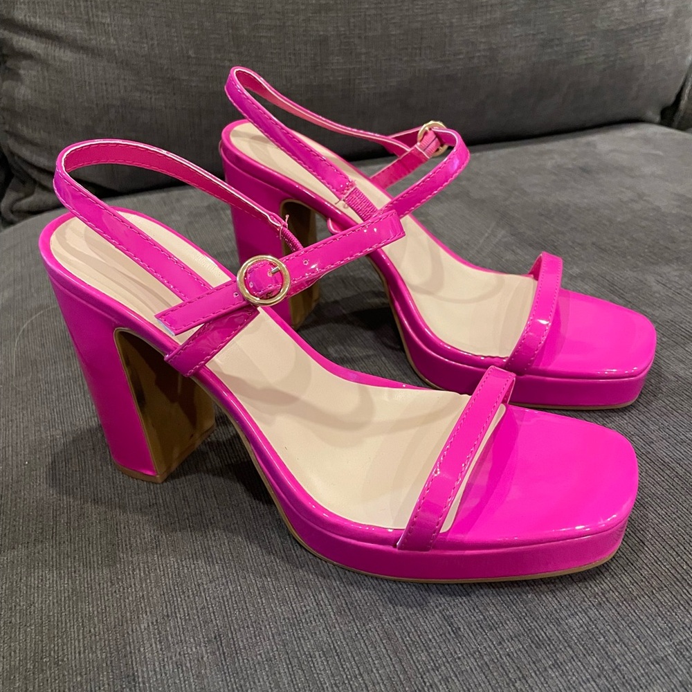 Hot pink patent platform sandals. Size 9